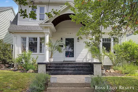 1141 Rathbone St SW, Wyoming, MI 49509