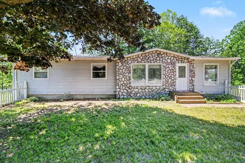 16541 Schofield Rd, Hersey, MI 49639
