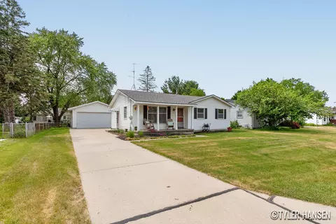 3923 Jupiter Ave NE, Grand Rapids, MI 49525