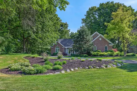 12917 Oak Highland Dr, Lowell, MI 49331