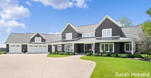4782 4th St, Caledonia, MI 49316