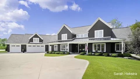 4782 4th St, Caledonia, MI 49316