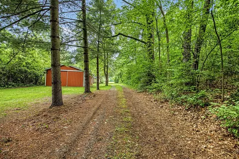 2800 Glasgow Rd, Jackson, MI 49201