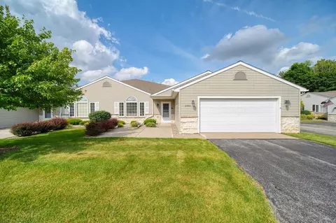 2503 Lakewood Dr, Adrian, MI 49221