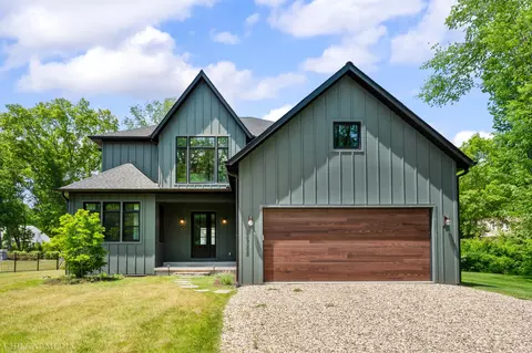 45322 Fairway Dr, New Buffalo, MI 49117