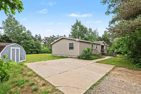 12399 Katherine Ct, Grand Haven, MI 49417