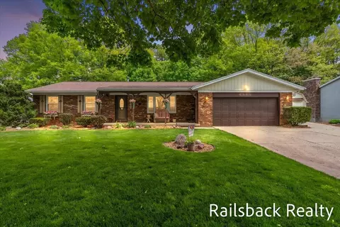 6584 Wahlfield Ave NW, Comstock Park, MI 49321