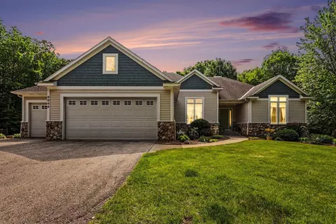 2844 Bunker Hill Dr NW, Marne, MI 49435