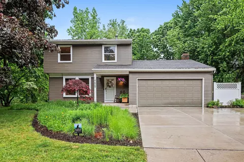 6609 Rix St SE, Ada, MI 49301