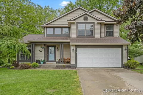 4568 Brookmeadow Ct SE, Grand Rapids, MI 49512