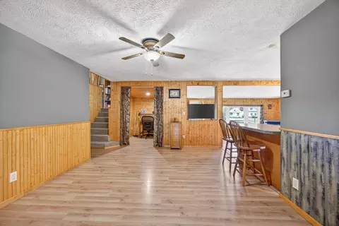 Entry Way - 4717 E Fillmore Rd, White Cloud, MI 49349 photo 4 of 6