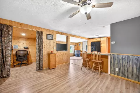 Entry Way - 4717 E Fillmore Rd, White Cloud, MI 49349 photo 5 of 6
