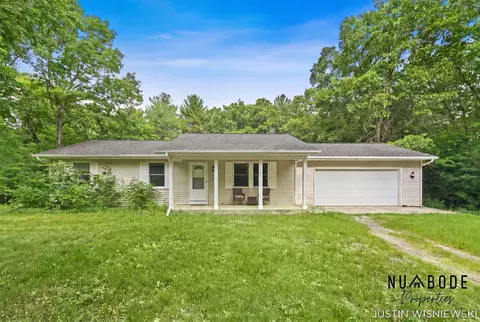 5961 N Weber Rd, Whitehall, MI 49461