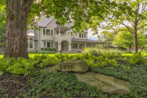2975 Lakeshore Dr, Fennville, MI 49408