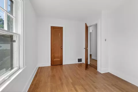 Bedroom - 1109 S Webster St, Jackson, MI 49203 photo 4 of 7