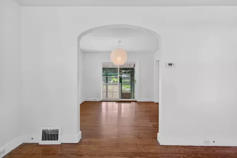 Living - 1109 S Webster St, Jackson, MI 49203 photo 6 of 9