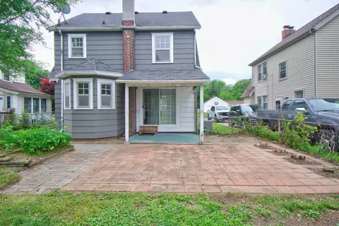 Exterior - 1109 S Webster St, Jackson, MI 49203 photo 3 of 7