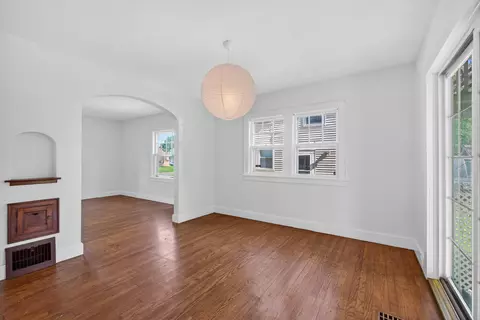 Living - 1109 S Webster St, Jackson, MI 49203 photo 9 of 9