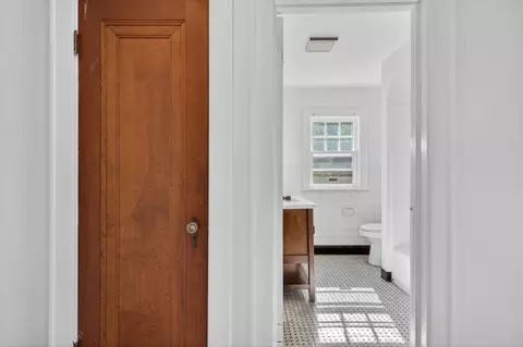Entry Way - 1109 S Webster St, Jackson, MI 49203 photo 5 of 5