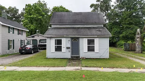 205 Pokagon St, Dowagiac, MI 49047