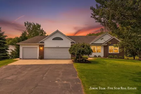 2130 Canterbury Ln, Marne, MI 49435