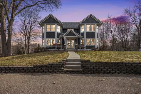 6340 Butternut Dr, West Olive, MI 49460