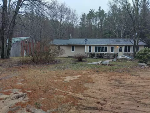 5914 E Buchanan Rd, Hesperia, MI 49421