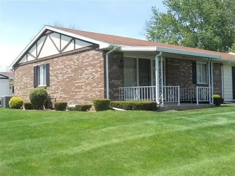 5908 Leisure South Dr SE, Grand Rapids, MI 49548