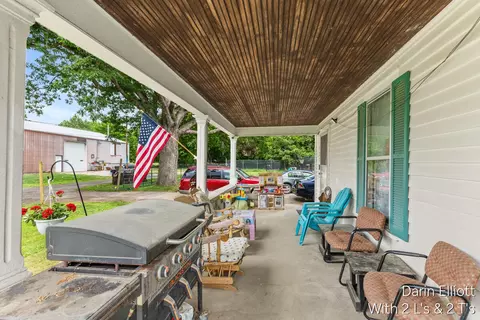 Exterior - 925 E Isham St, Lyons, MI 48851 photo 5 of 13