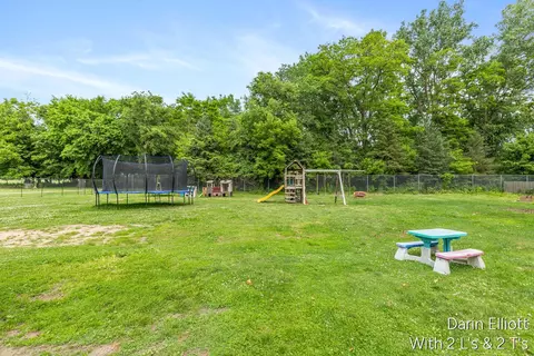 Exterior - 925 E Isham St, Lyons, MI 48851 photo 13 of 13