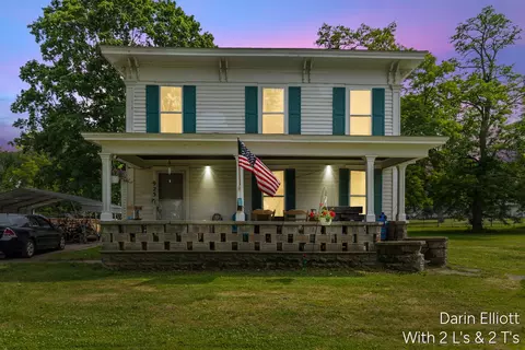 925 E Isham St, Lyons, MI 48851
