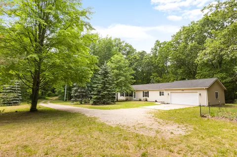 13726 Jennifer Rd, Grand Haven, MI 49417