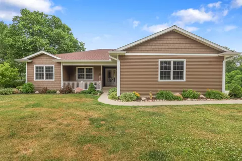 10426 Dutch Settlement Rd, Marcellus, MI 49067