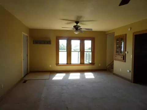 Living - 667 W Southern Rd, Bronson, MI 49028 photo 2 of 2