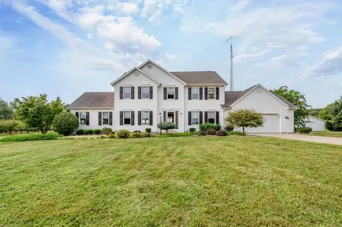 31401 Middle Crossing Rd, Dowagiac, MI 49047