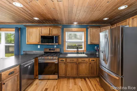 Kitchen - 5810 W Sidney Rd, Sidney, MI 48885 photo 2 of 3