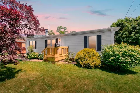 529 Riverside Dr, Battle Creek, MI 49015
