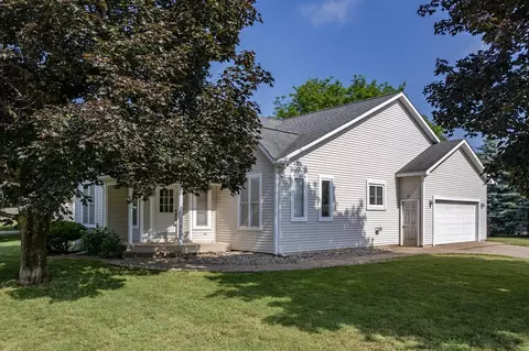5976 Grand Traverse Ln, Portage, MI 49024