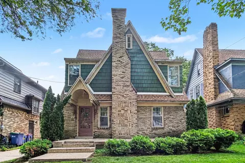 52 Baynton Ave NE, Grand Rapids, MI 49503