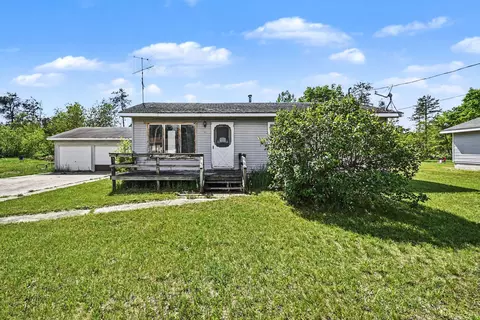 561 Pembroke Dr, Grayling, MI 49738