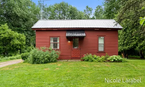 4696 16 Mile Rd NE, Cedar Springs, MI 49319