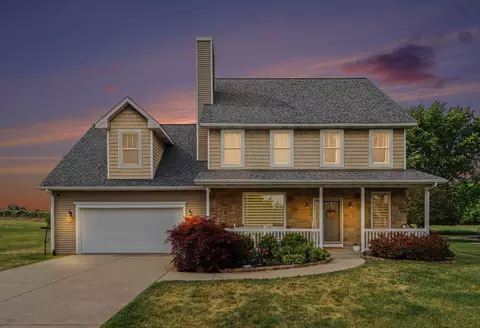 7195 Kendall Arbor Ave, Kalamazoo, MI 49009