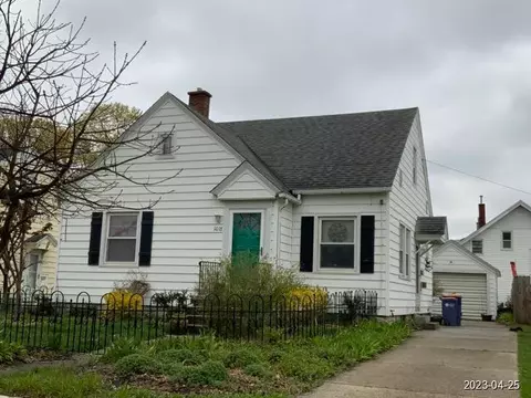 1018 Webster St NW, Grand Rapids, MI 49504