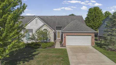 28061 Tremonte Dr #70, New Hudson, MI 48165