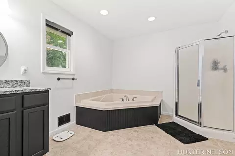 Bath - 1081 E 98th St, Grant, MI 49327 photo 2 of 3