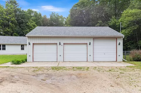 Exterior - 1081 E 98th St, Grant, MI 49327 photo 2 of 12