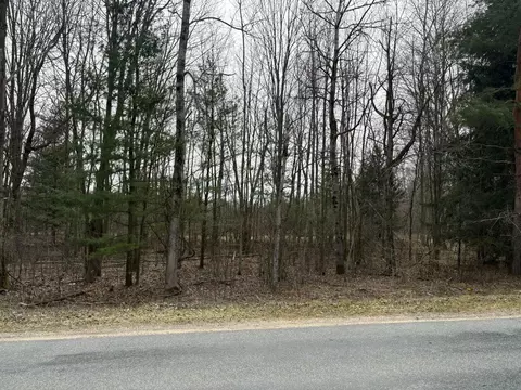 1512 22 Mile Rd NW, Kent City, MI 49330