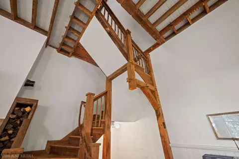 Entry Way - 1055 Mount Tabor Rd, Buchanan, MI 49107 photo 12 of 13