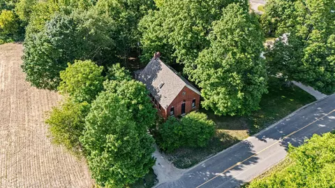 View/Area - 1055 Mount Tabor Rd, Buchanan, MI 49107 photo 2 of 9