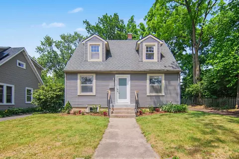 709 Indianola Ave, Ann Arbor, MI 48105